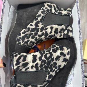 Stylish Leopard Print Ankle Booties